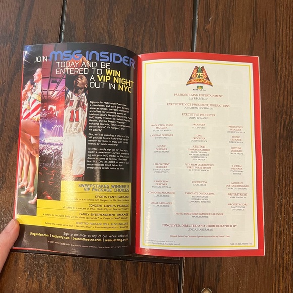 Radio City 75th Christmas Spectacular Program November/December 2007 - Picture 3 of 8